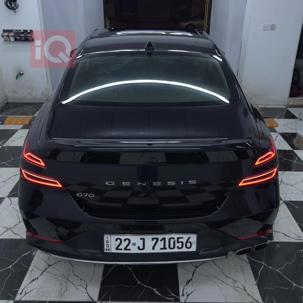 Genesis G70